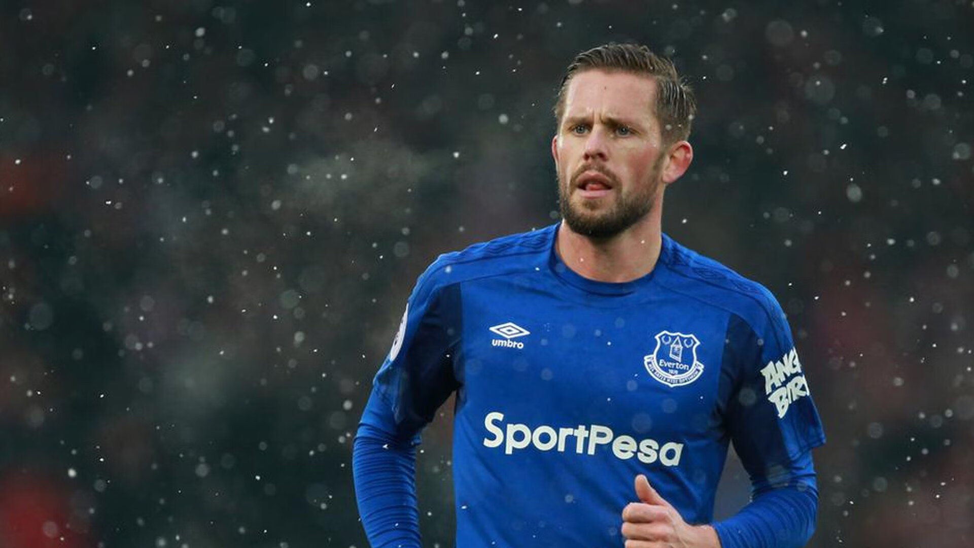 五大联赛是否增加中路与边路双通道推进配合练习，五大联赛各联赛打法特点